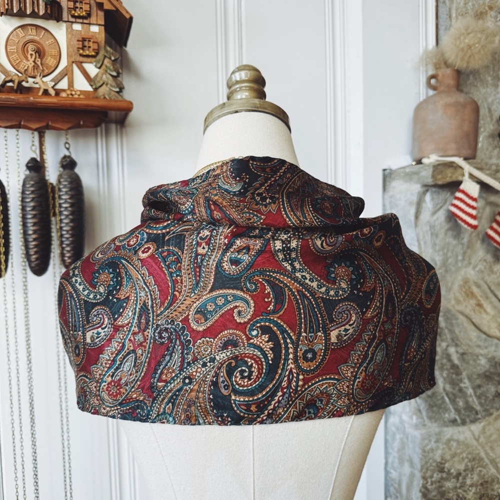 Vintage Satin Brocade Paisley Shoulder Wrap Shawl - Picture 3 of 4